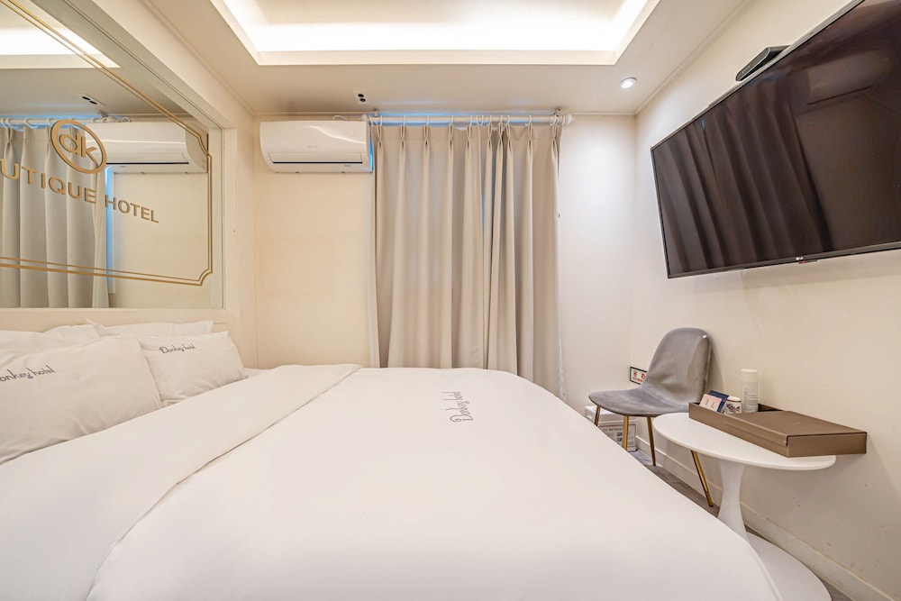 DK Hotel