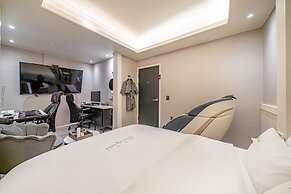 DK Hotel