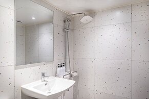 DK Hotel