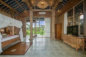Wooden Ganeca Villas by GenuineHost