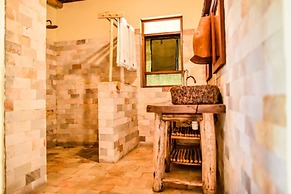 Tabingi Safari Lodge
