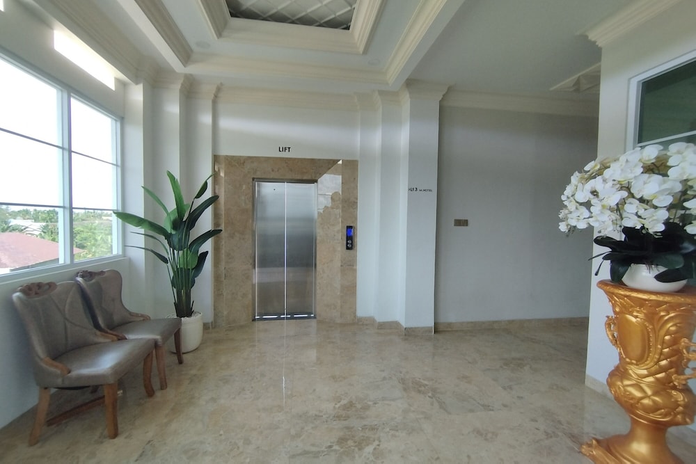 Maulidia Hotel Syariah & Convention Center