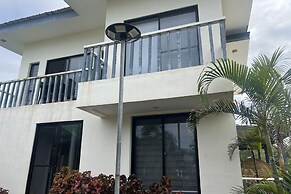 Lover'S Point Beach Front Resort