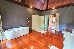 Ss Pool Villa Hill