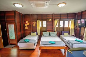 Ban Suan Bang Toei Homestay