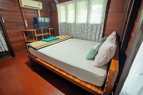 Ban Suan Bang Toei Homestay