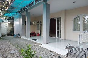 R Residence