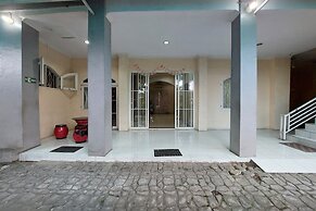 R Residence