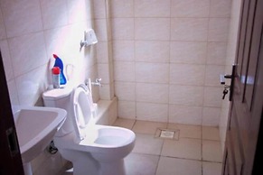 Honey Dew Greatwall Apartments