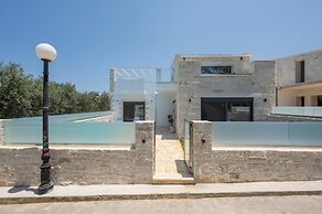 Villa Megalith