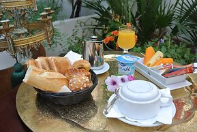 Hotel Denfert Montparnasse