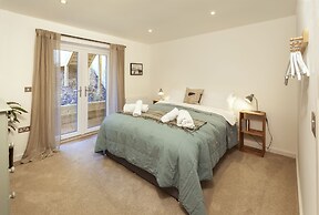 Appledore Home With Panoramic Estuary View