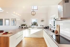 Appledore Home With Panoramic Estuary View