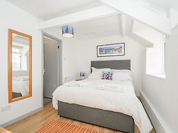 Manor Cottage Barn