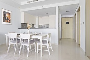 Stone Tree - Furnished 2BR with Infinity Pool