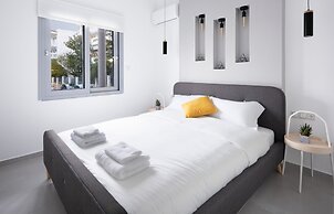 Andos Cozy & Luxury Upgraded Apartments