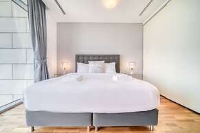 Prime Difc Duplex With Iconic Skyline Views