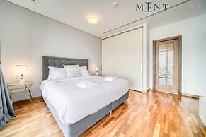 Prime Difc Duplex With Iconic Skyline Views