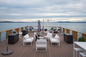 Boutique Boat Hotel Attila