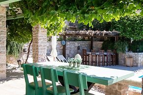 Three Holiday Homes - H1 Azur