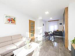Mihael Holiday House