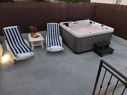 Mihael Holiday House