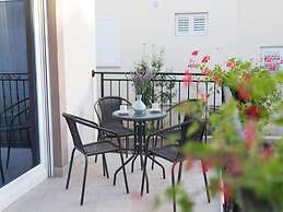 Mihael Holiday House