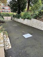 Impeccable 4-bed House in Bournemouth