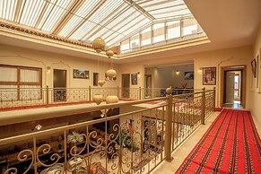 Riad Azia