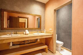Riad Azia