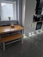 Captivating 2-bed Apartment in Tenby