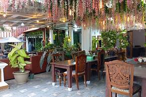 Hotel O Villa Cemara Syariah