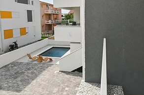 Pool apartments Banta A