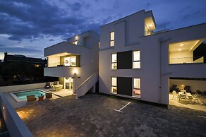 Pool apartments Banta A