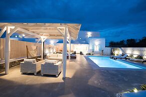 TIFFANYS VILLAS