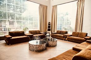BR Resort & Club