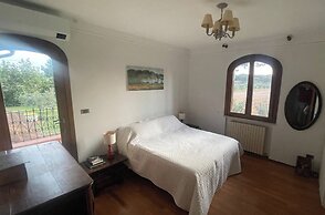 Tuscan Villa 5mins From Beach, Sleeps 8, ev Point