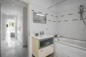 Euphoria Seaview Residences with Shared Pool by Konnect