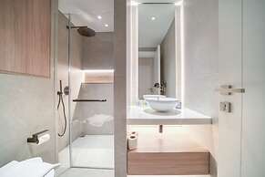 Exclusive 2BR Apt With Superb Balcony Marina Views