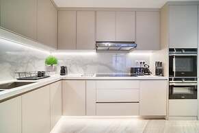 Exclusive 2BR Apt With Superb Balcony Marina Views