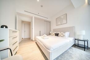 Exclusive 2BR Apt With Superb Balcony Marina Views