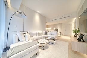 Exclusive 2BR Apt With Superb Balcony Marina Views