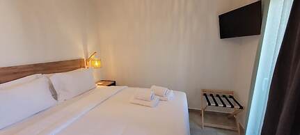 Niso Skiathos