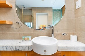 Vacay Lettings - Iris Blue