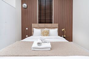 Vacay Lettings - Iris Blue