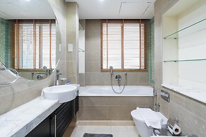 Vacay Lettings - Iris Blue