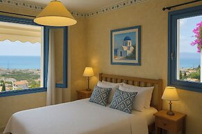 Villa - Sleeps 10 - Pool - Garden - Parking