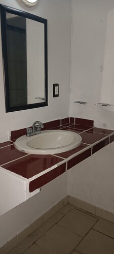 Alexandross Hostel BnB