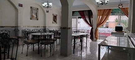 Alexandross Hostel BnB