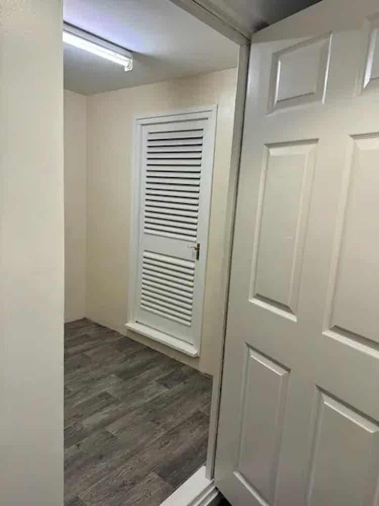 3 Floor 2 Bedroom House